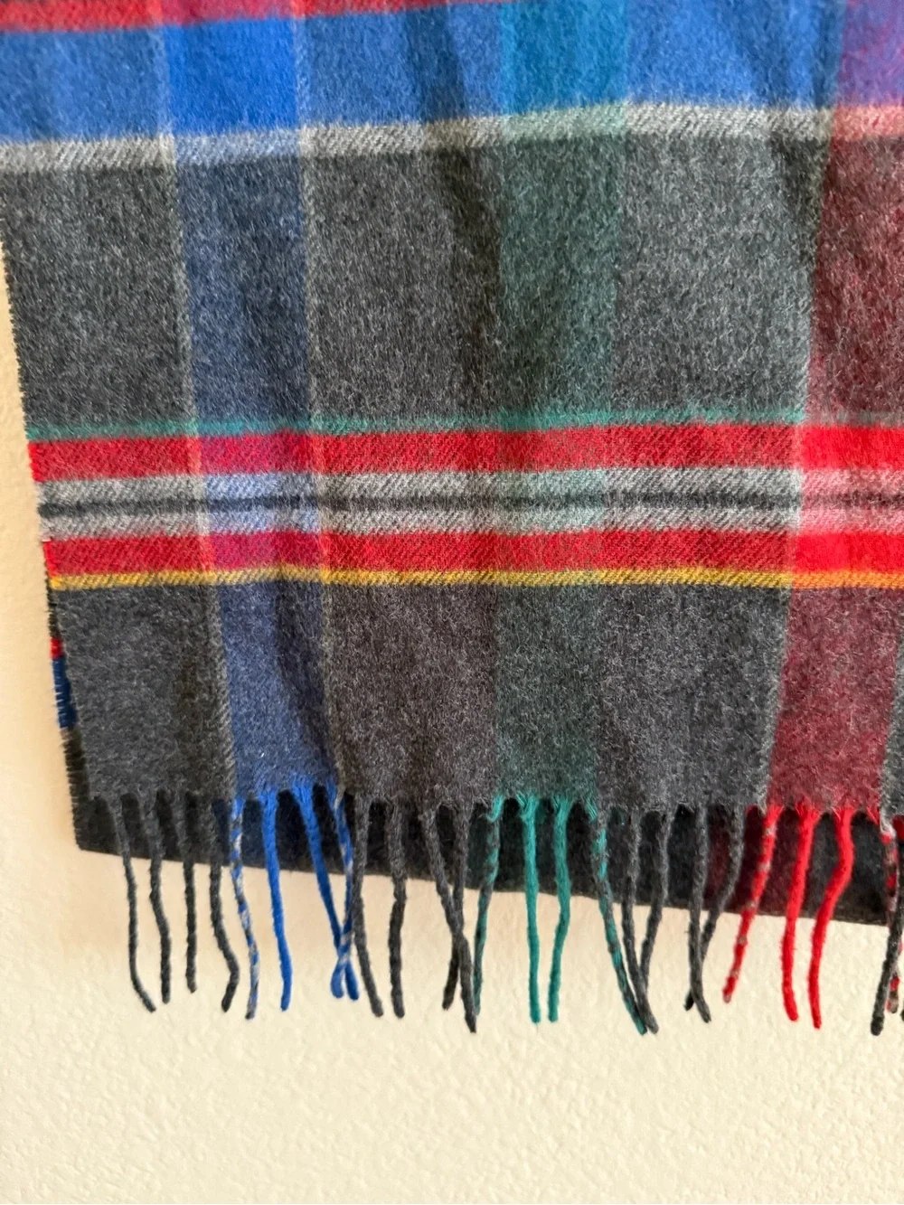V. FRAAS soft scarf